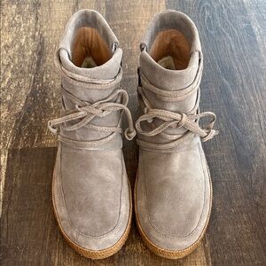 UGG Grey Suede Lace Back Ankle Boots - Size 9